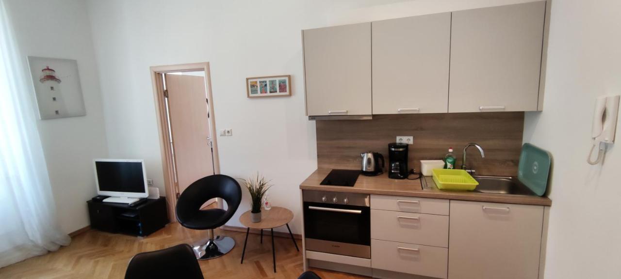 Apartment Milani With Private Garage Opatija Exterior foto